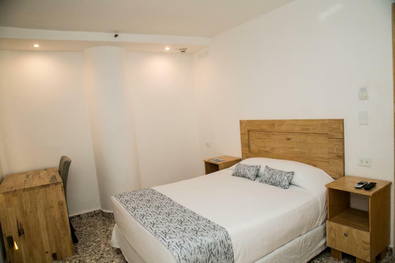 Booking 500 Monterrey Exterior foto